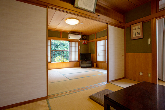 Japanese-style guestroom